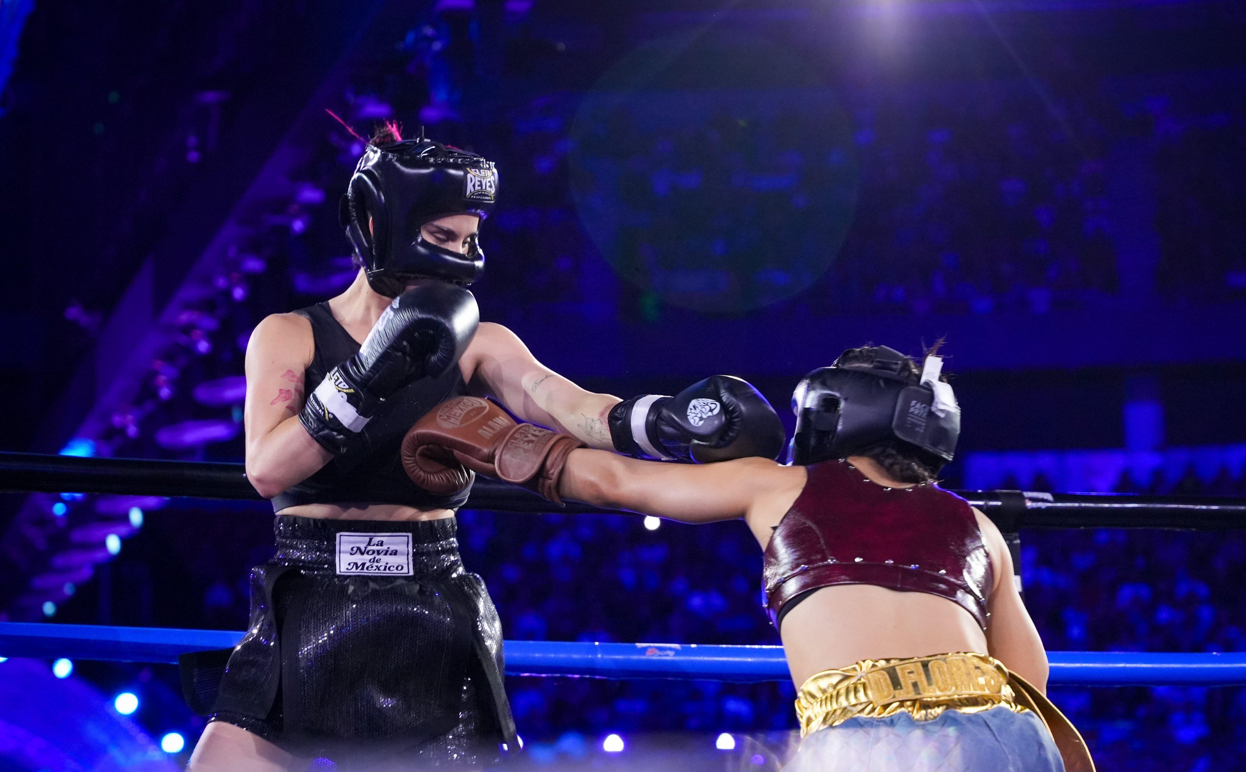 Alana vs Gala Montes