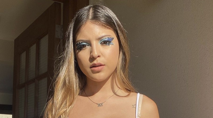 "Me busco en Google": El nuevo video de Ignacia Antonia