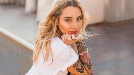 Un recuerdo de Chile: El tatuaje con que Gemma Collado recuerda nuestro país