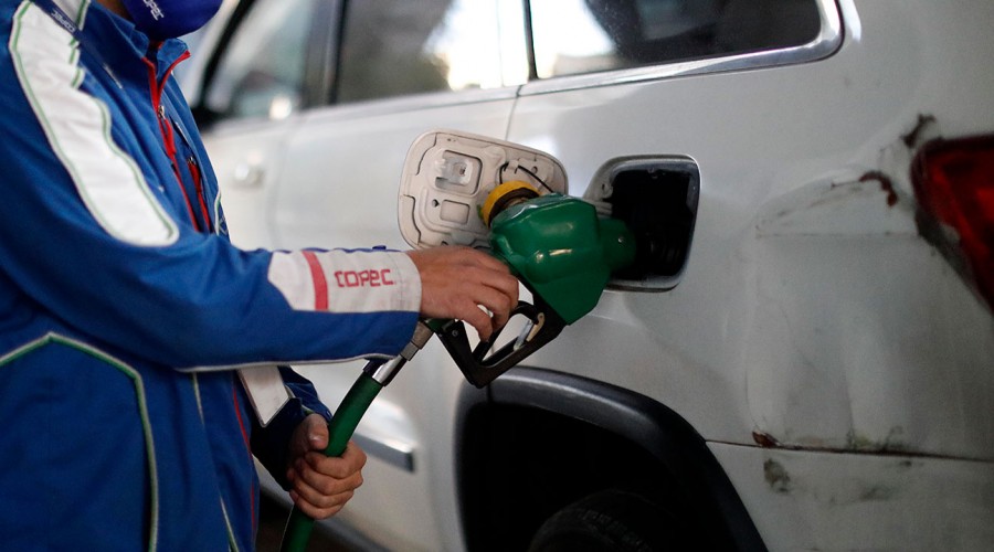 Este jueves las bencinas tendrán una nueva alza: ¿Dónde encontrar los precios más bajos?