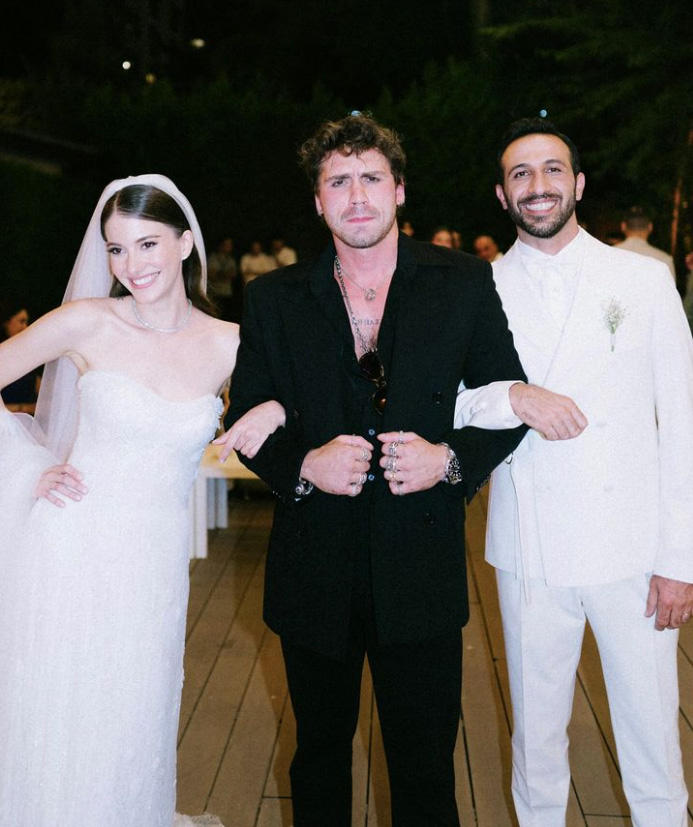 Taro Emir Tekin en el matrimonio de Beril Pozam