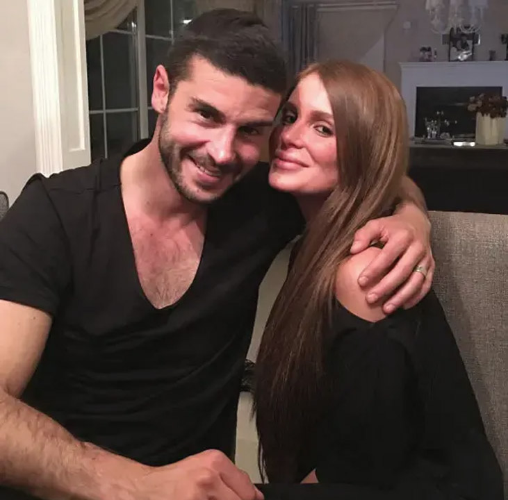 Berk Oktay y Merve Sarapcioglu