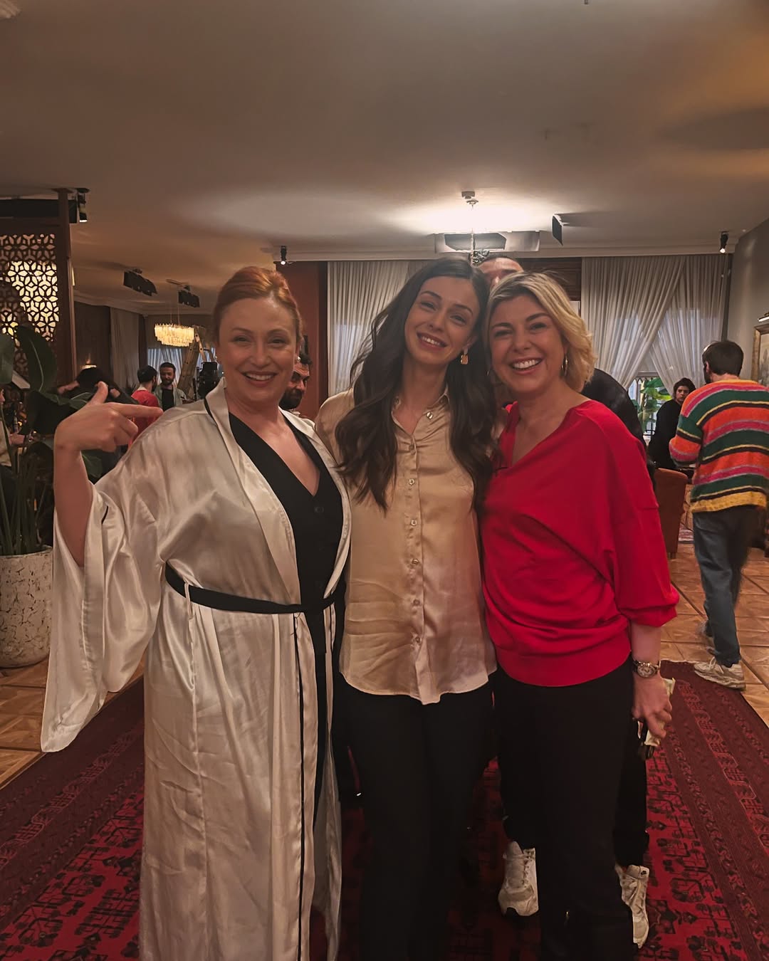 Gulcin Santircioglu, Hazal Araci y Gözde Kansu