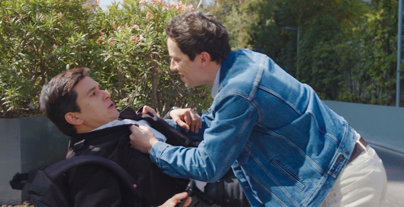 Bastián golpea a Gonzalo