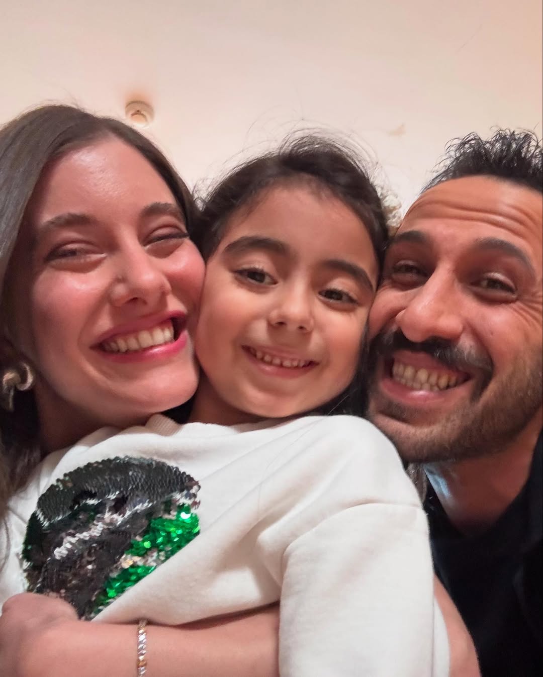 Beril Pozam, Asya Lida Bedir y Ersin Arici