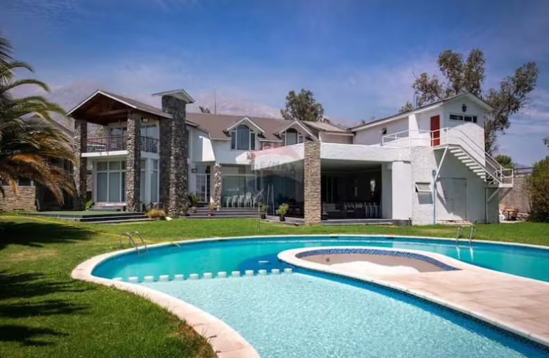 Exmansion Arturo Vidal