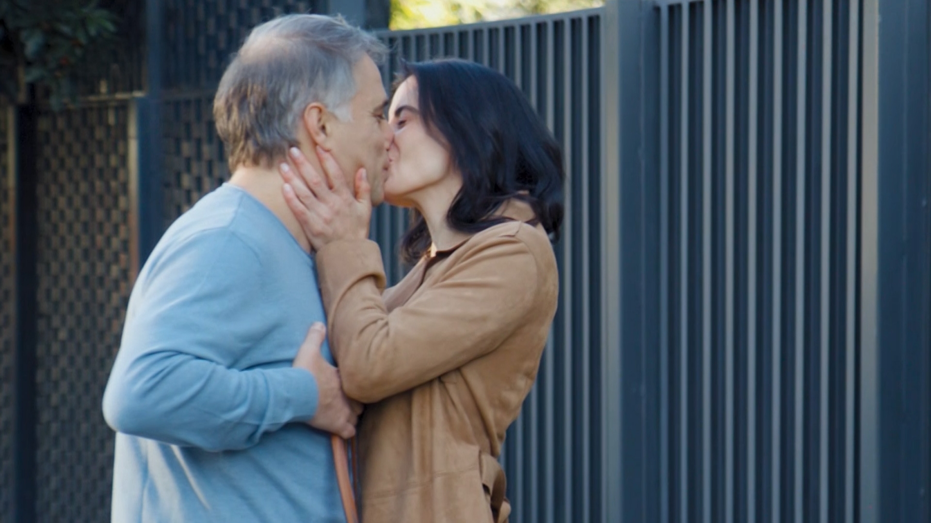 Santiago tiene pareja