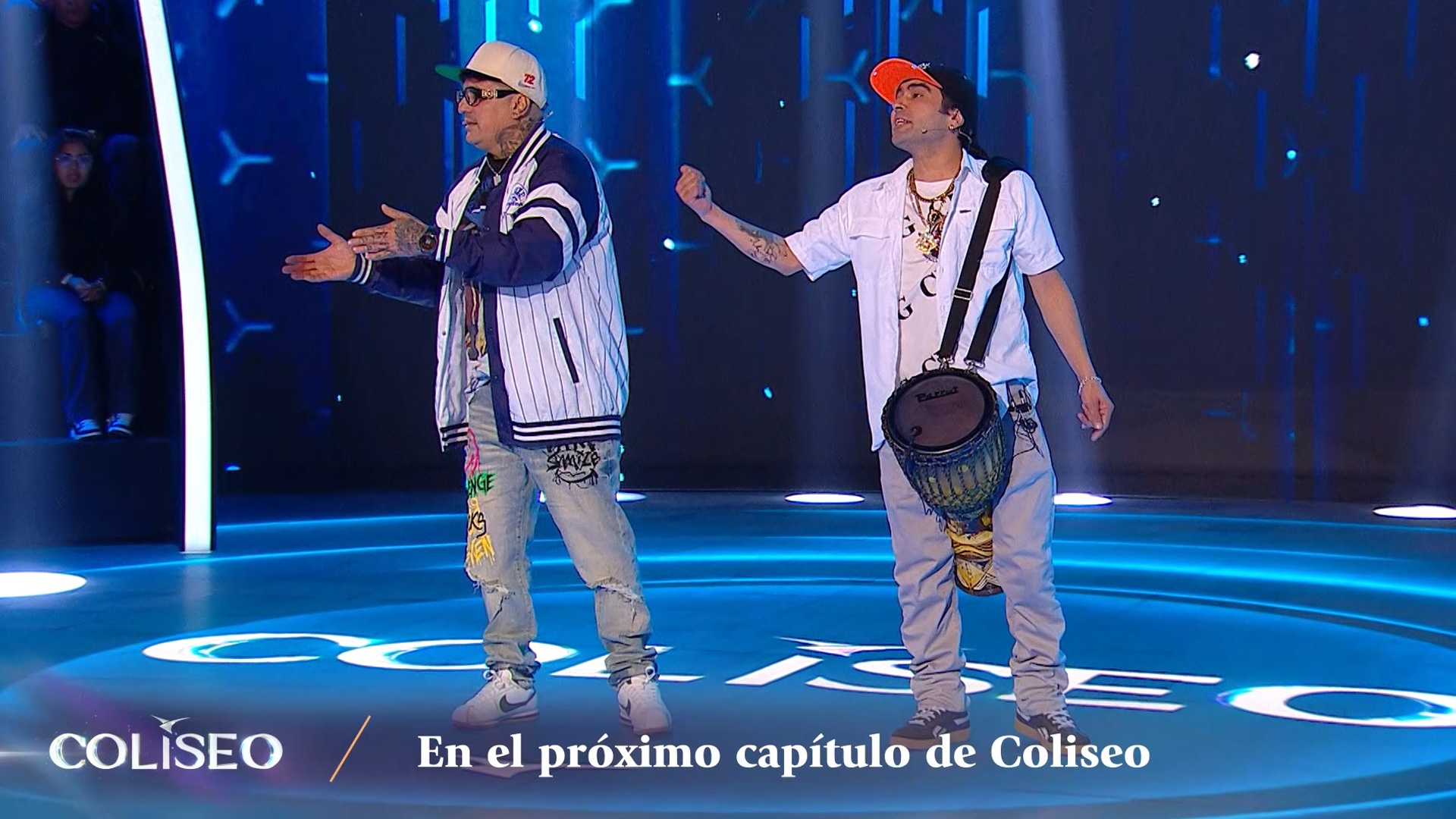 Dúo callejero en Coliseo