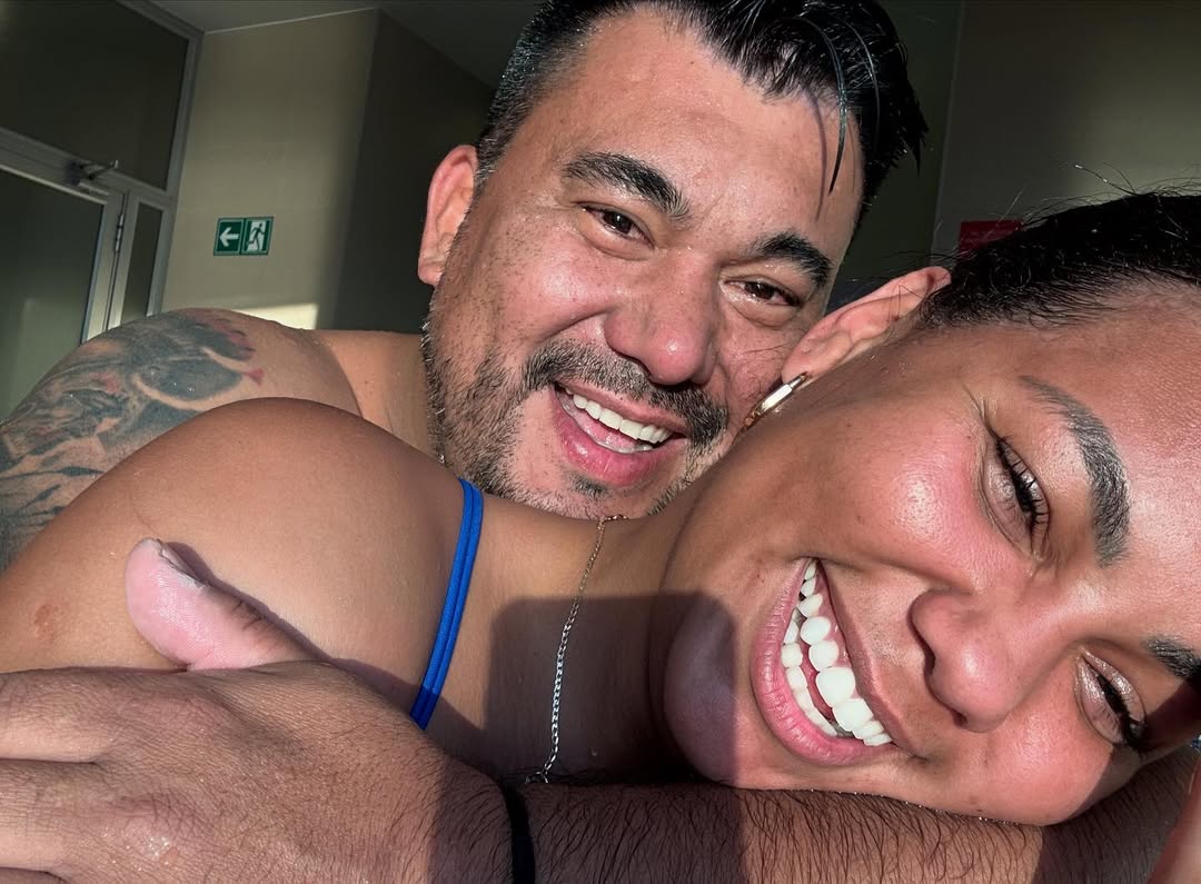 Betsy Camino y su pareja