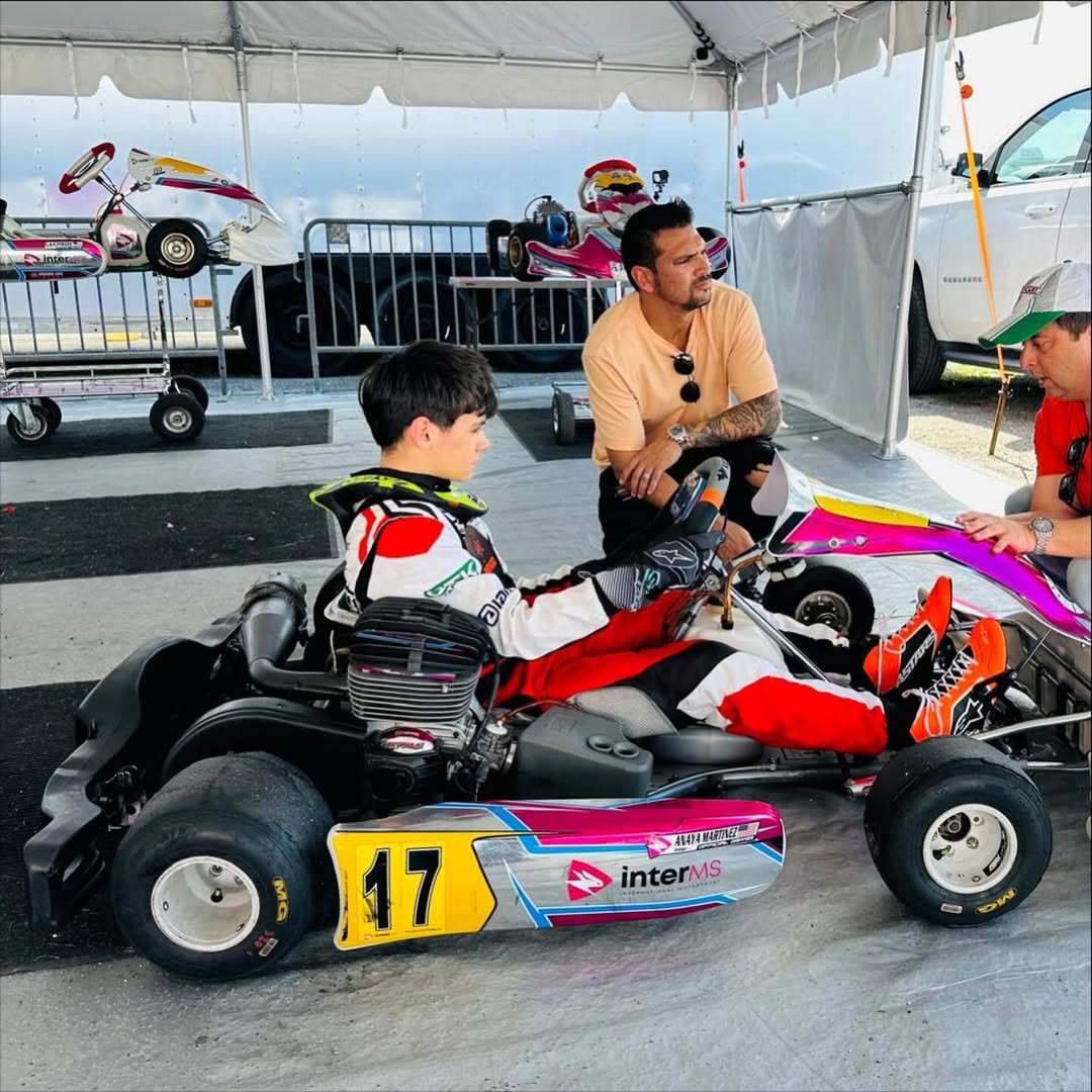 Mark González y su hijo