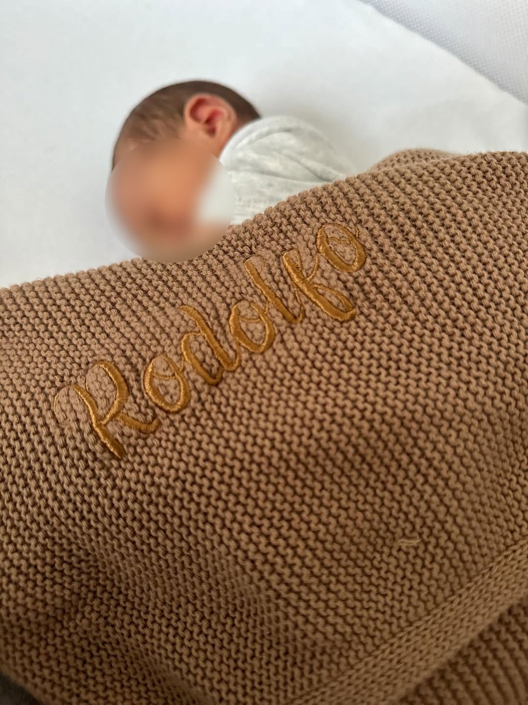 Hijo de Angie Alvarado