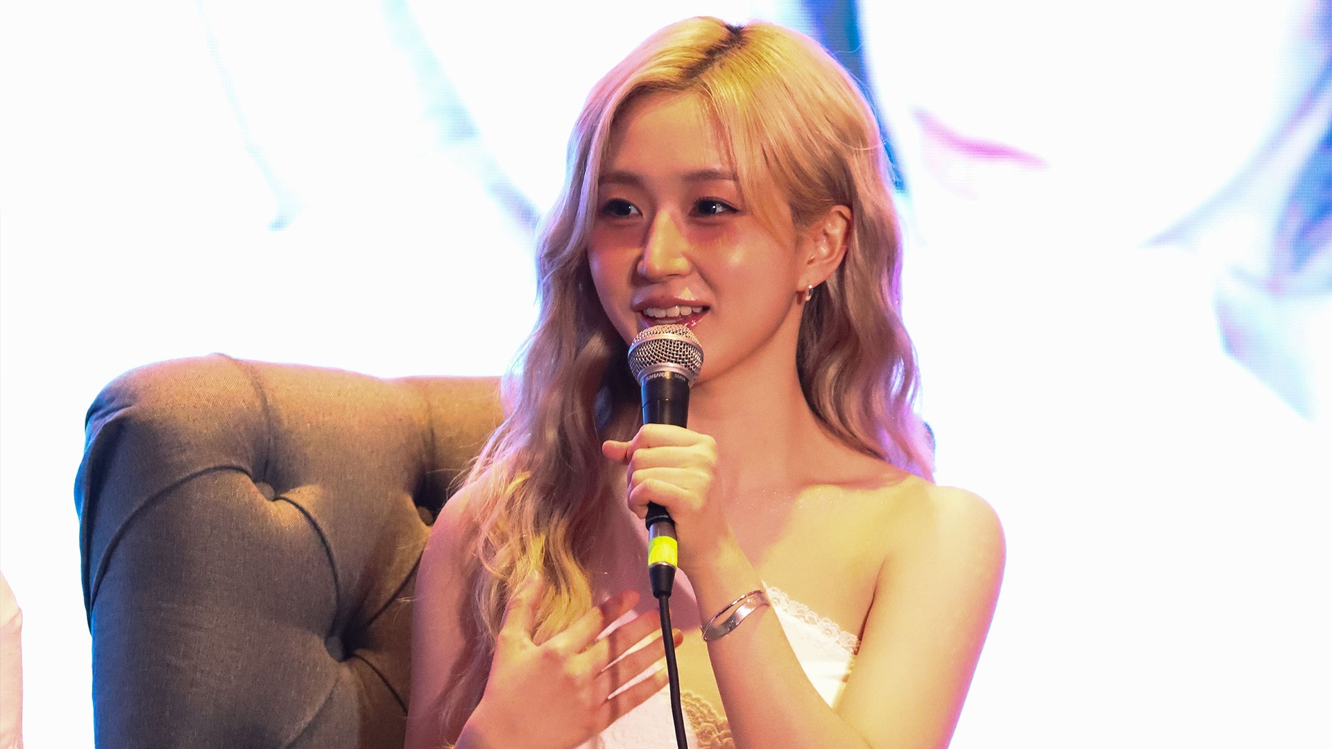 NMIXX conferencia de prensa