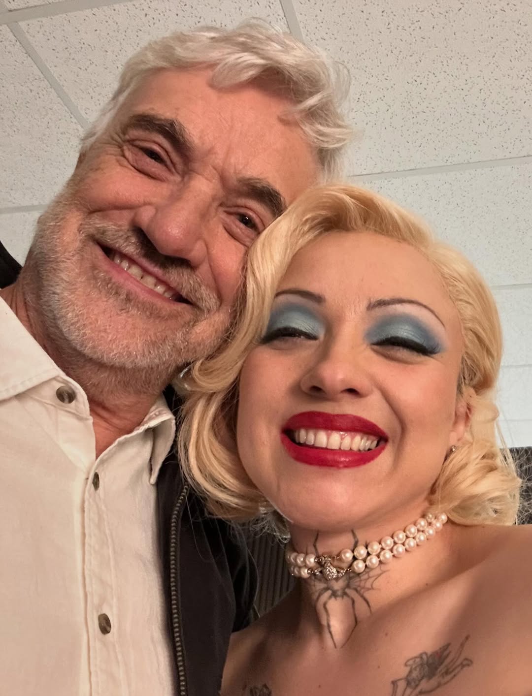 Mon Laferte y Francisco Reyes