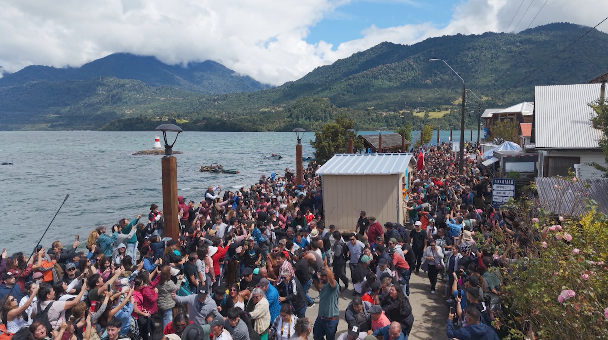 Nuestras Fiestas / Mega