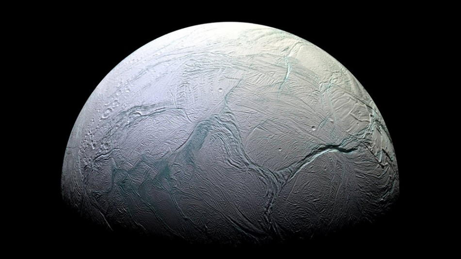 Luna de saturno Se develó el misterio de las extrañas