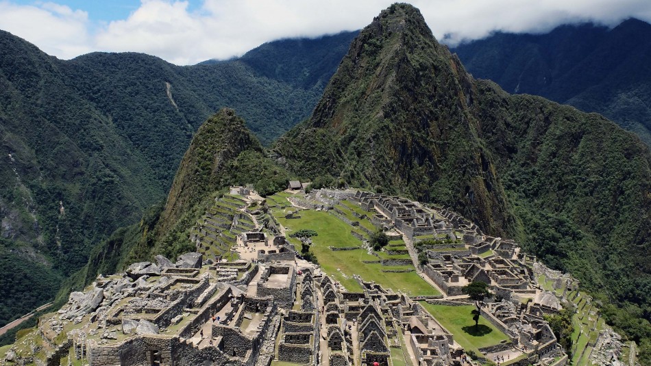 Chileno detenido por daños en Machu Picchu será expulsado de Perú Chileno detenido por daños en Machu Picchu será expulsado de Perú