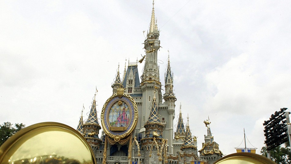 Castillo de Disney Hombre confiesa haber matado a su familia en el corazón de Disney World en Florida