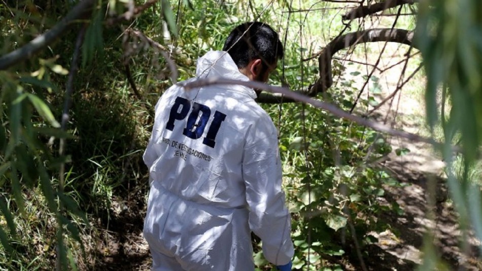 Vecino que estaba pescando en la región de los Ríos encontró el cuerpo de un hombre Vecino que estaba pescando en la región de los Ríos encontró el cuerpo de un hombre