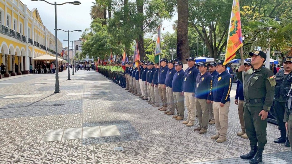 Condecoran a policías que se amotinaron contra Evo Morales Condecoran a policías que se amotinaron contra Evo Morales