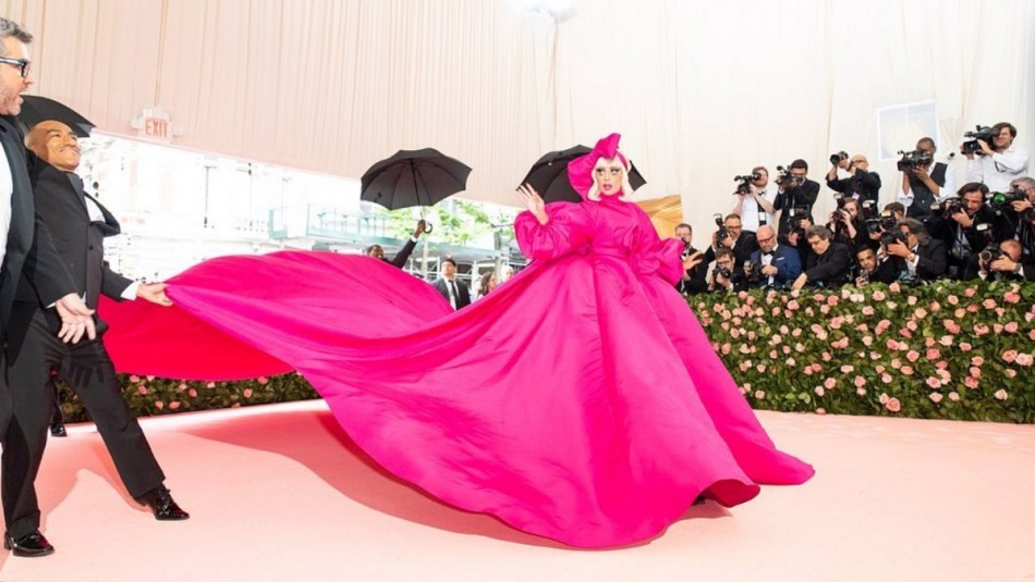 Así es cómo Lady Gaga regresa al Pop: Más rosa y fucsia que nunca y con videos grabados con Iphones Así es cómo Lady Gaga regresa al Pop: Más rosa y fucsia que nunca y con videos grabados con Iphones