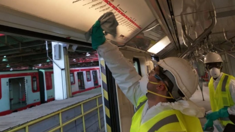 Desinfección en Metro de Santiago Metro emplea