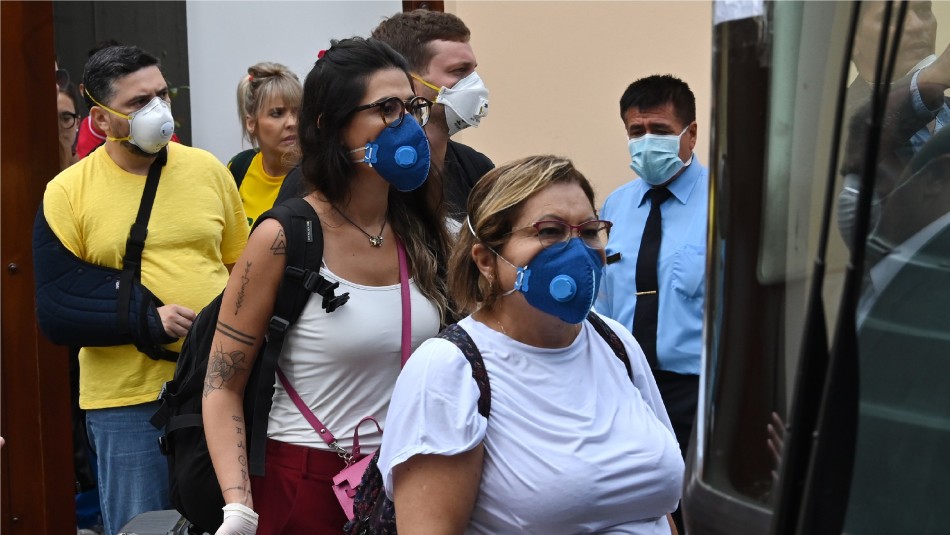 Peruanos podrían retirar el 25% de los fondos de AFP para afrontar crisis por coronavirus Peruanos podrían retirar el 25% de los fondos de AFP para afrontar crisis por coronavirus