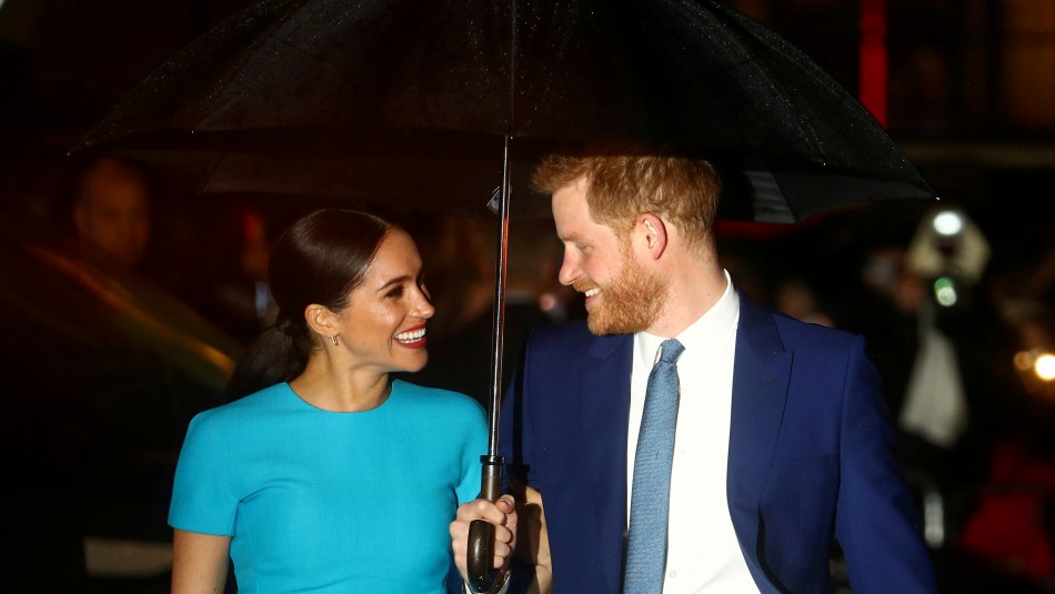 Meghan y Harry son captados en Estados Unidos Captan por primera vez a Meghan y Harry en un barrio de Estados Unidos