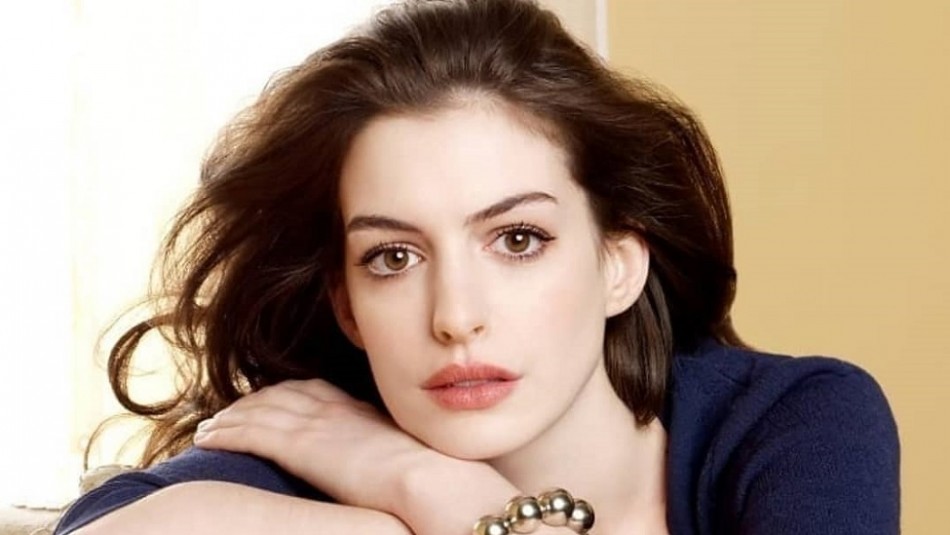 Anne Hathaway aterroriza con el look de bruja en su nueva película: así se transformó Anne Hathaway aterroriza con el look de bruja en su nueva película: así se transformó