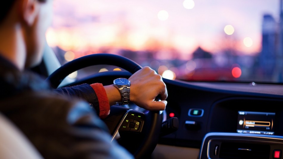 Lo que revelan tus manos de tu personalidad cuando conduces Lo que revelan tus manos de tu personalidad cuando conduces