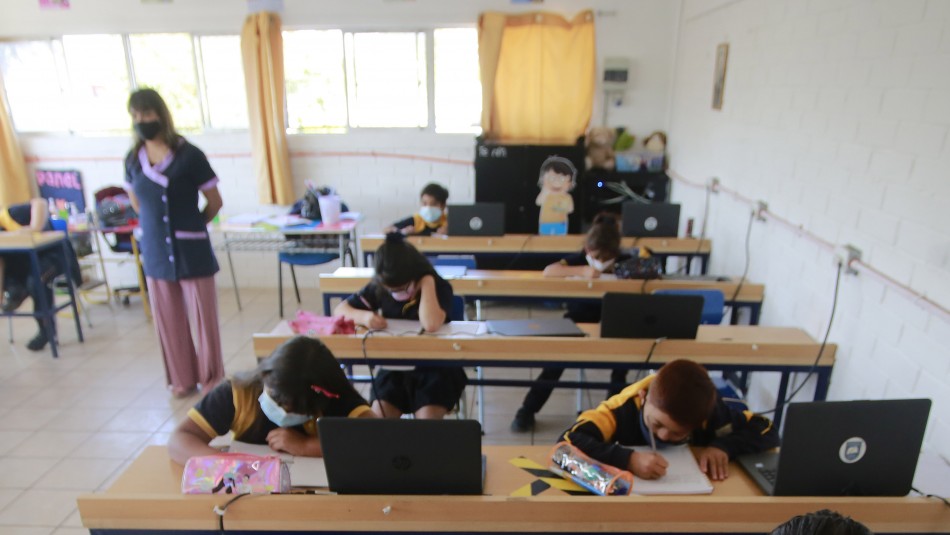 Gobierno por dos colegios con contagios de coronavirus: Gobierno por dos colegios con contagios de coronavirus: