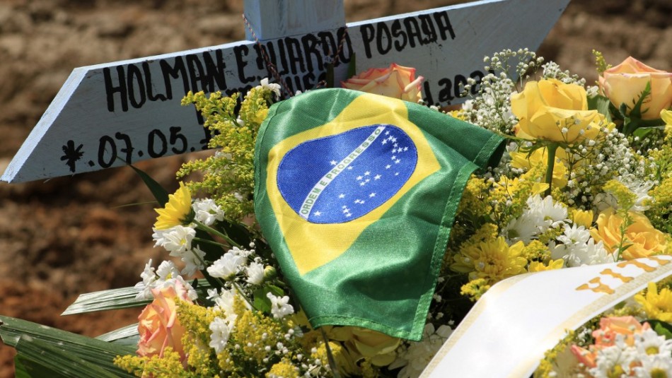 Brasil registra cifra récord de más de 1.600 muertos por coronavirus en un día Brasil registra cifra récord de más de 1.600 muertos por coronavirus en un día