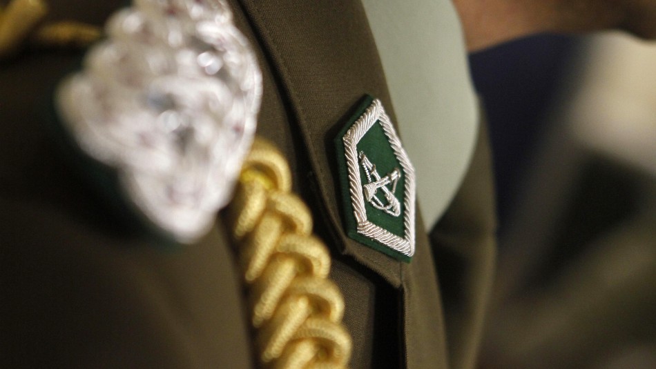 Contraloría concluye sumario a Carabineros por estallido social: Propone suspender a 2 generales Contraloría concluye sumario a Carabineros por estallido social: Propone suspender a 2 generales