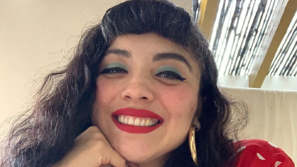 Dejó atrás el color negro: Mon Laferte sorprende con radical cambio en su cabello Dejó atrás el color negro: Mon Laferte sorprende con radical cambio en su cabello