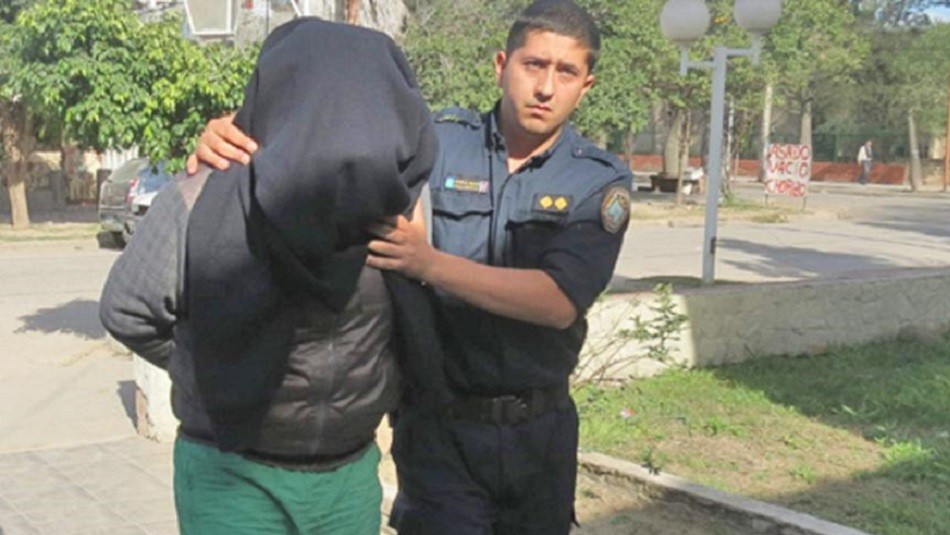 Su hija tenía gusanos en la cabeza: Padre amenaza de muerte a su familia por intentar ayudarla Su hija tenía gusanos en la cabeza: Padre amenaza de muerte a su familia por intentar ayudarla