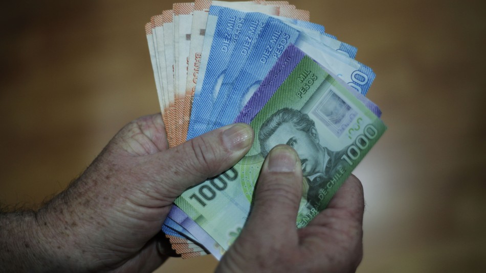 Propuesta retiro fondos AFC Mínimo $400 mil y máximo $1 millón: Propuesta de Lavín para retirar fondos de seguro de cesantía