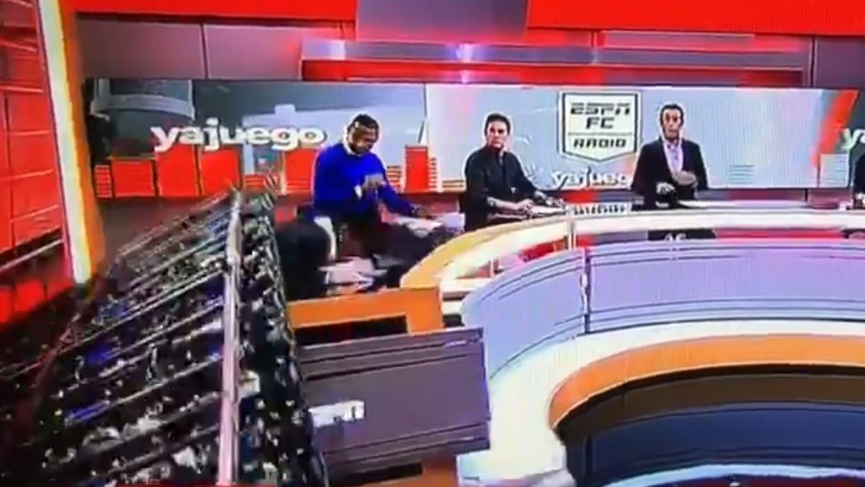 Accidente ESPN Colombia Panelista de cadena de TV de Colombia fue aplastado por pantalla gigante en plena transmisión