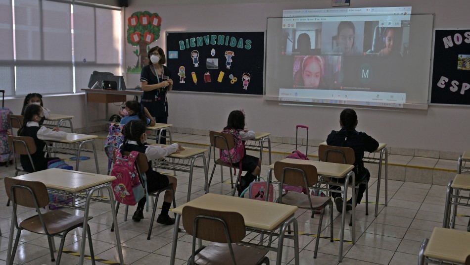 Clases presenciales 31 colegios en clases presenciales afectados por coronavirus.