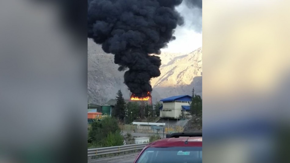 Incendio planta Codelco Incendio afectó a planta de filtros de Codelco en Los Andes