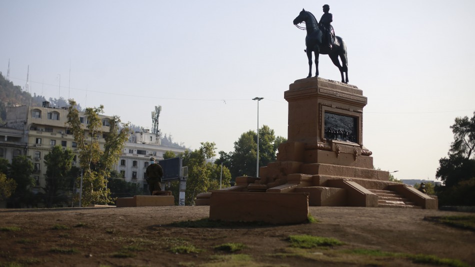 Monumento Baquedano Monumentos Nacionales decide retirar estatua de general Baquedano de Plaza Italia