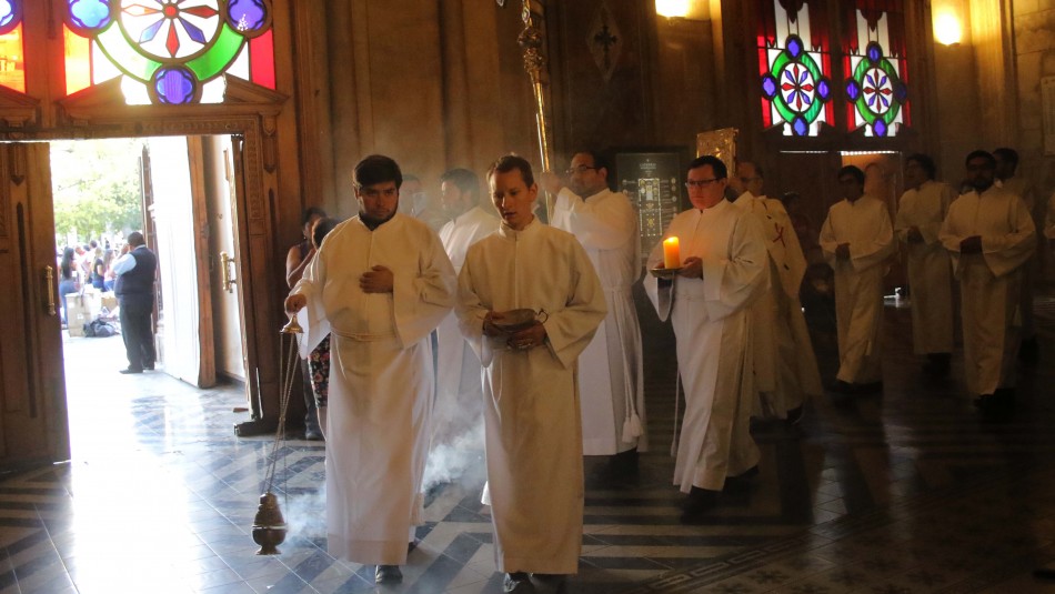 Con aforo y permisos: Gobierno cede ante la Iglesia y permite las misas con fieles en Fase 2 Con aforo y permisos: Gobierno cede ante la Iglesia y permite las misas con fieles en Fase 2
