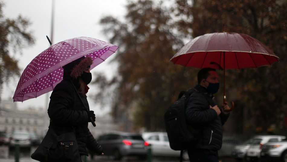 Posibles lluvias durante la tarde de este lunes en Santiago Precipitaciones en Santiago: ¿A qué hora podría volver a llover este lunes?