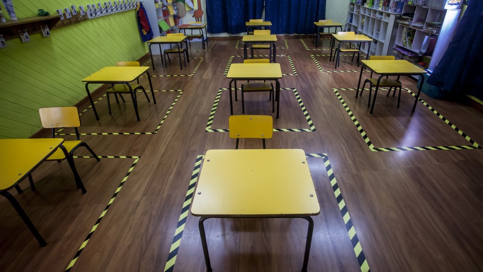 Presidente del Colegio de Profesores se refiere al retorno a clases presenciales