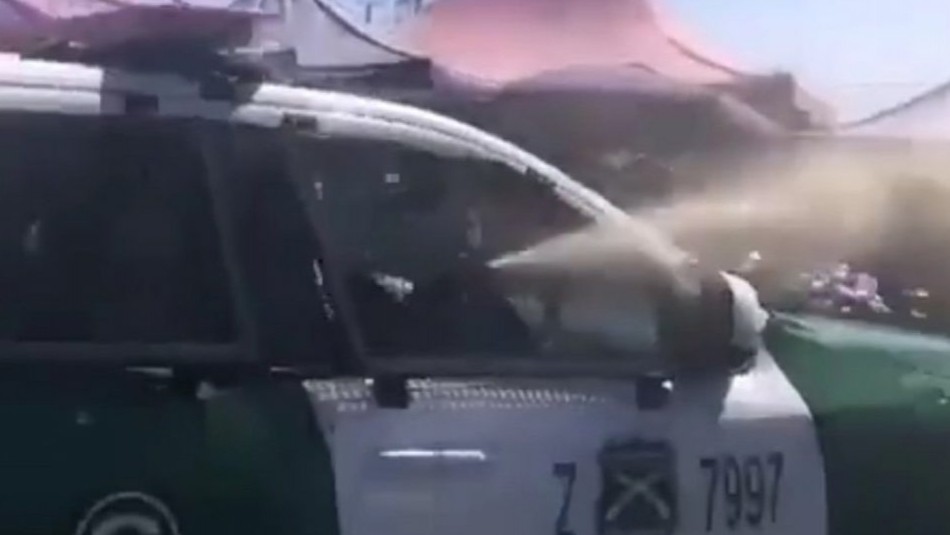 Denuncian uso de gas pimienta por parte de Carabineros en feria de Bajos de Mena en Puente Alto Denuncian uso de gas pimienta por parte de Carabineros en feria de Bajos de Mena en Puente Alto