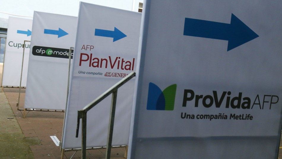 Tercer retiro del 10% de las AFP: Conoce quiénes serían los beneficiarios de cada proyecto Tercer retiro del 10% de las AFP: Conoce quiénes serían los beneficiarios de cada proyecto