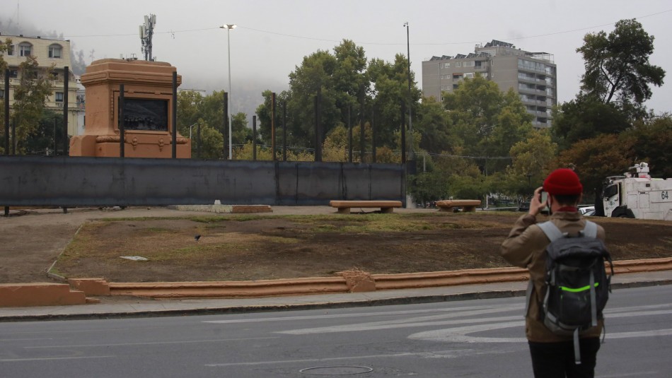 Plaza Italia Encuesta Cadem: Un 46% cree que se debe hacer un proyecto totalmente nuevo en Plaza Italia