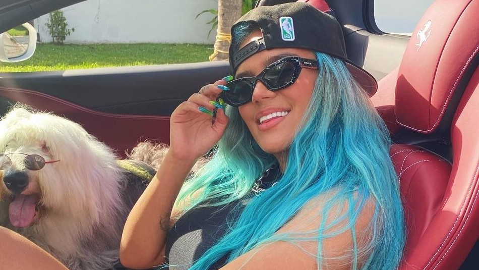 Karol G sale de compras en Nueva York y se lleva más de 5 mil dólares en zapatillas Karol G sale de compras en Nueva York y se lleva más de 5 mil dólares en zapatillas