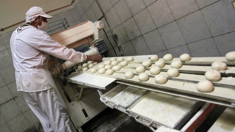 Panaderos y conserjes: Conoce los trabajos considerados como esenciales en cuarentena total Panaderos y conserjes: Conoce los trabajos considerados como esenciales en cuarentena total