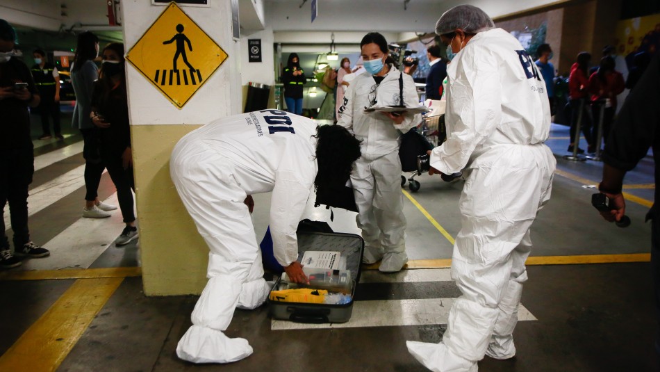 PDI resulta herido tras balacera en mall Alto Las Condes: Está fuera de riesgo vital PDI resulta herido tras balacera en mall Alto Las Condes: Está fuera de riesgo vital