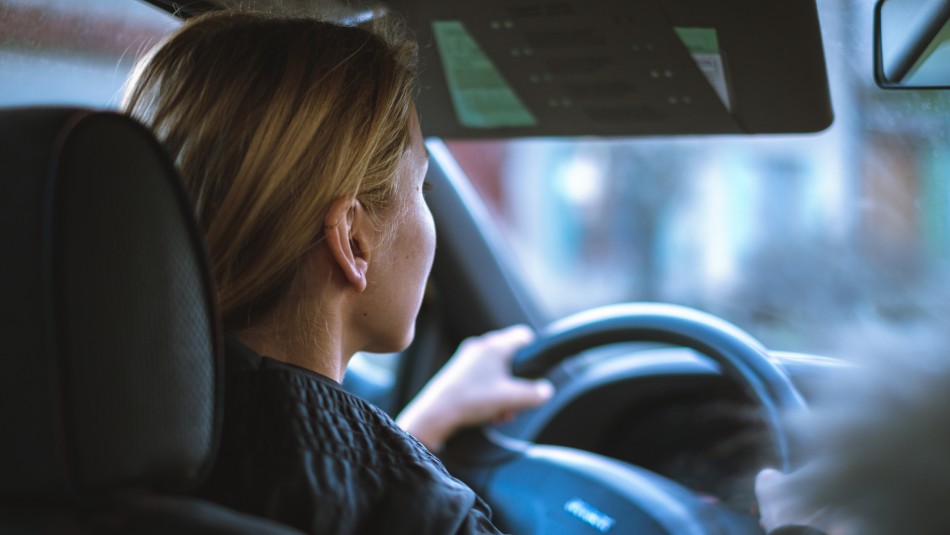 Mujeres y autos: ¿qué buscan al momento de comprar uno? Mujeres y autos: ¿qué buscan al momento de comprar uno?