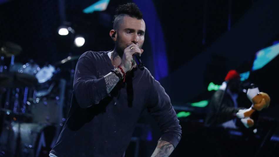 Adam Levine El doloroso tatuaje del vocalista de Maroon 5 que tardó tres días en realizarse